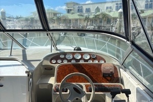 Pourhouse 32ft Bayliner Yacht For Sale