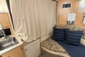 Pourhouse 32ft Bayliner Yacht For Sale