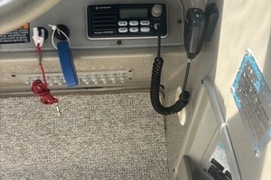 Pourhouse 32ft Bayliner Yacht For Sale