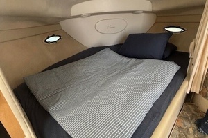 Pourhouse 32ft Bayliner Yacht For Sale