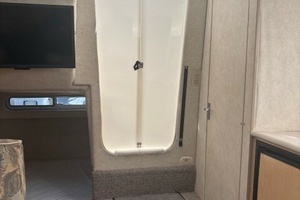 Pourhouse 32ft Bayliner Yacht For Sale