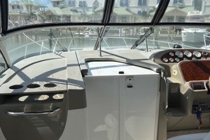 Pourhouse 32ft Bayliner Yacht For Sale