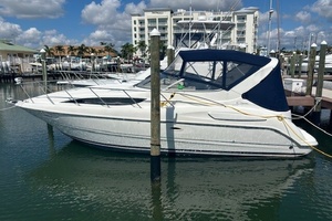 Pourhouse 32ft Bayliner Yacht For Sale