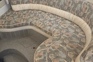 Pourhouse 32ft Bayliner Yacht For Sale