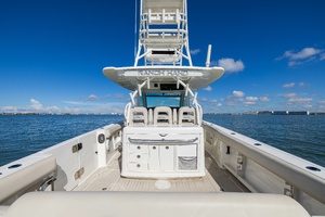 37FT (11.43M) BOSTON WHALER