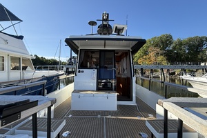 SALT & LIGHT II Worth Avenue Yachts