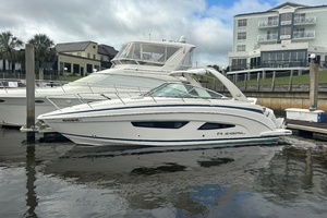 33ft Regal Yacht For Sale