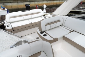 33ft Regal Yacht For Sale