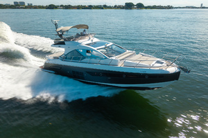 60FT (18.29M) AZIMUT Worth Avenue Yachts