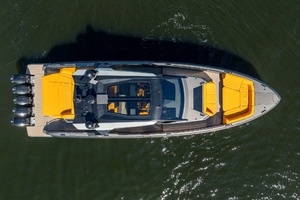 GOLDEN BOAT Worth Avenue Yachts