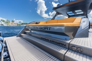 GOLDEN BOAT