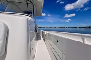 32ft Edgewater Yacht For Sale
