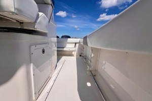 32ft Edgewater Yacht For Sale