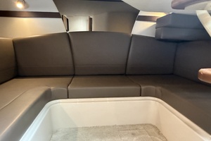 35ft Cruisers Yachts Yacht For Sale