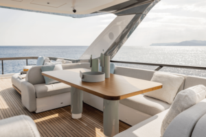 72FT (21.95M) AZIMUT