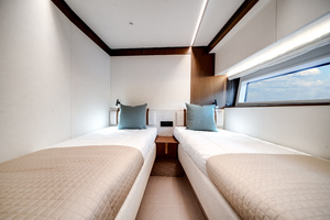 72FT (21.95M) AZIMUT