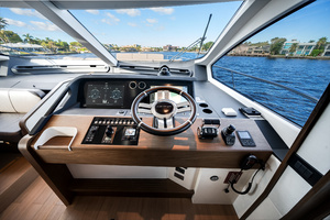 72FT (21.95M) AZIMUT