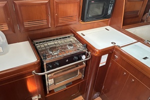 LunaYSol 37ft Beneteau Yacht For Sale