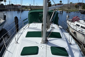 LunaYSol 37ft Beneteau Yacht For Sale
