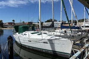 LunaYSol 37ft Beneteau Yacht For Sale