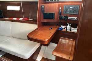LunaYSol 37ft Beneteau Yacht For Sale