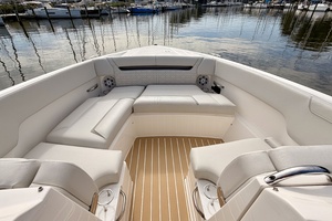 34FT (10.36M) TIARA YACHTS
