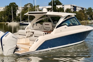 34FT (10.36M) TIARA YACHTS Worth Avenue Yachts