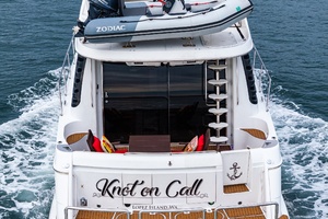 53FT (16.38M) CARVER yacht for sale