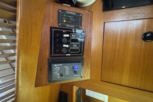 Charley 43ft Mainship Yacht For Sale
