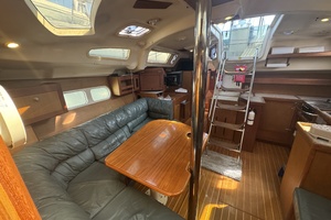 42ft Hunter Yacht For Sale