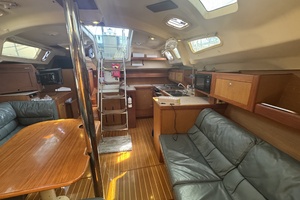 42ft Hunter Yacht For Sale