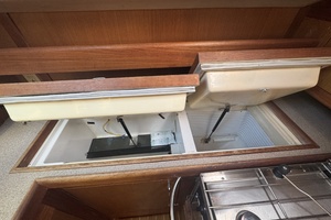 42ft Hunter Yacht For Sale