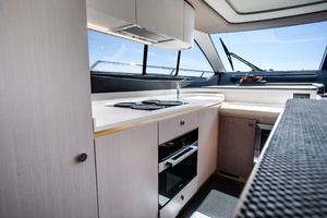 60FT (18.29M) AZIMUT