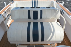 32ft Intrepid Yacht For Sale