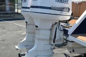 32ft Intrepid Yacht For Sale