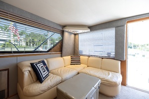 LINE UP 43ft Hatteras Yacht For Sale