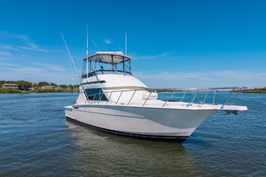 LINE UP 43ft Hatteras Yacht For Sale