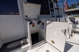 LINE UP 43ft Hatteras Yacht For Sale