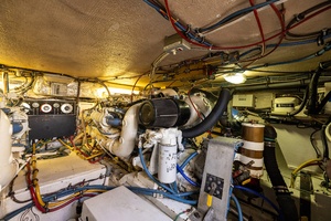 LINE UP 43ft Hatteras Yacht For Sale