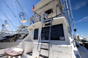 LINE UP 43ft Hatteras Yacht For Sale