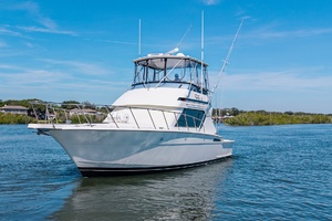 LINE UP 43ft Hatteras Yacht For Sale