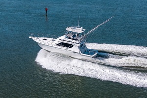 LINE UP 43ft Hatteras Yacht For Sale