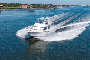 LINE UP 43ft Hatteras Yacht For Sale