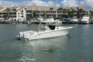 32' Pursuit 2019