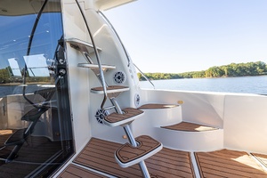 Stbd cockpit