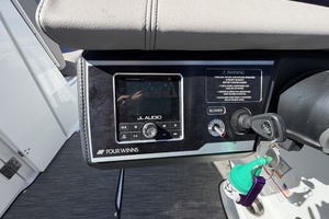 SHELL YEA    26ft Four Winns Yacht For Sale