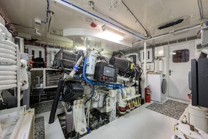 WENDY I 80ft Hatteras Yacht For Sale