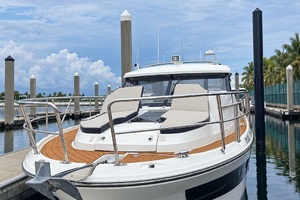 34ft Jeanneau Yacht For Sale