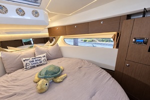 34ft Jeanneau Yacht For Sale