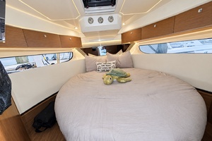 34ft Jeanneau Yacht For Sale